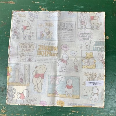 画像2: Disney　ディズニー　　くまのプーさん　POOH クラシカルコミック柄　レトロデザイン　ハンカチC